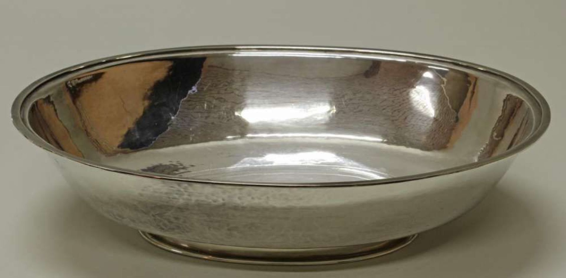 Reserve: 220 EUR        Schale, Silber 925, ovale Form, Spiegel mit ziselierter Umrandung, 7 cm - Image 2 of 2