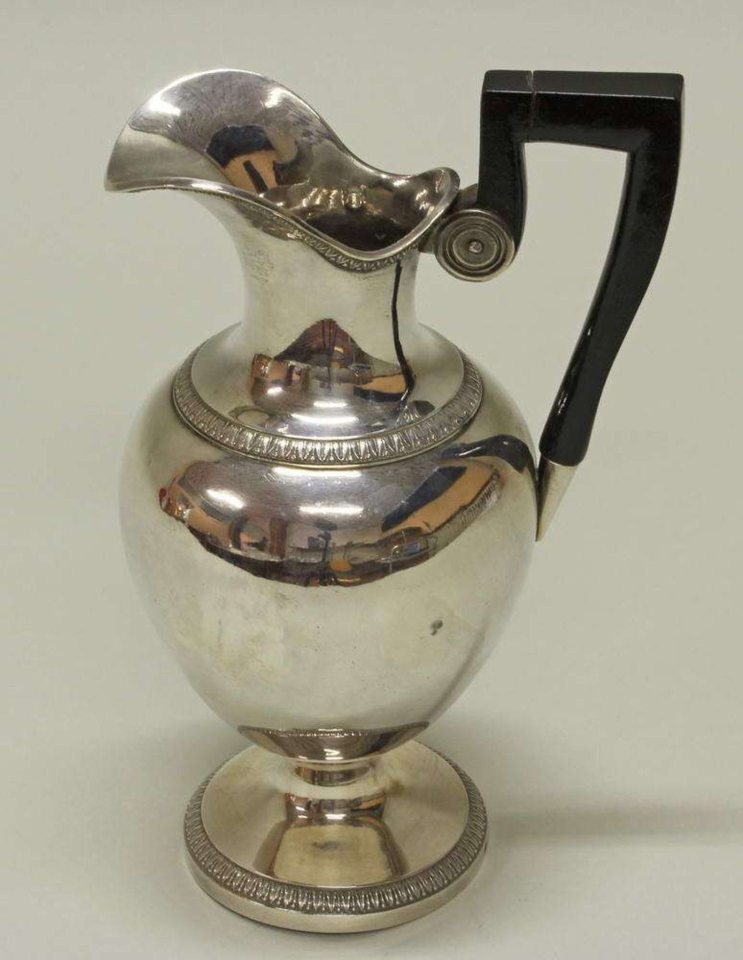 Reserve: 150 EUR        Schenkkanne, Silber 950, Paris, 1809-1819, Amphoraform, Blattstabfriese,