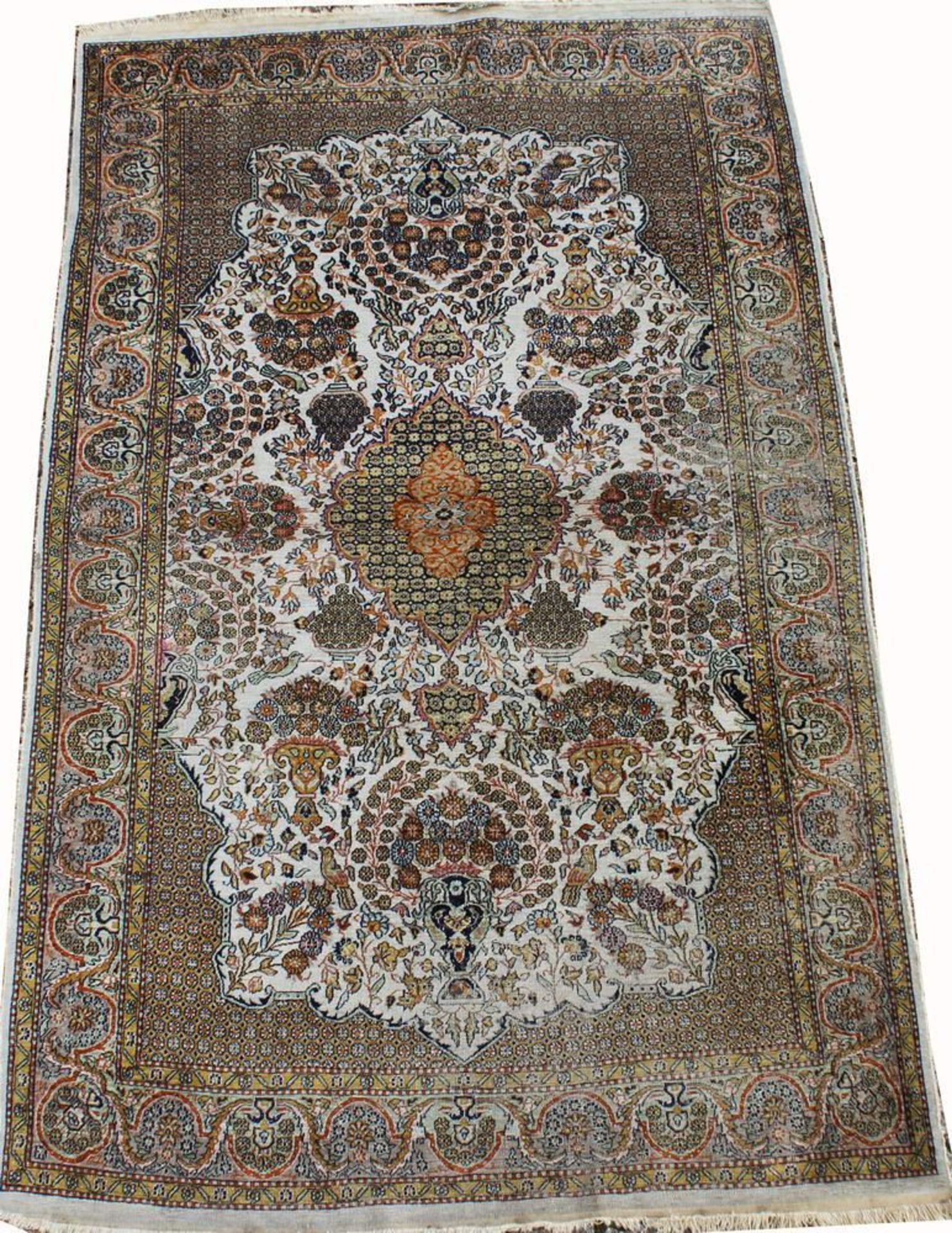 Reserve: 150 EUR        Ghom, Persien, älter, Seide, ca. 2.02 x 1.22 m, Flor teils stark