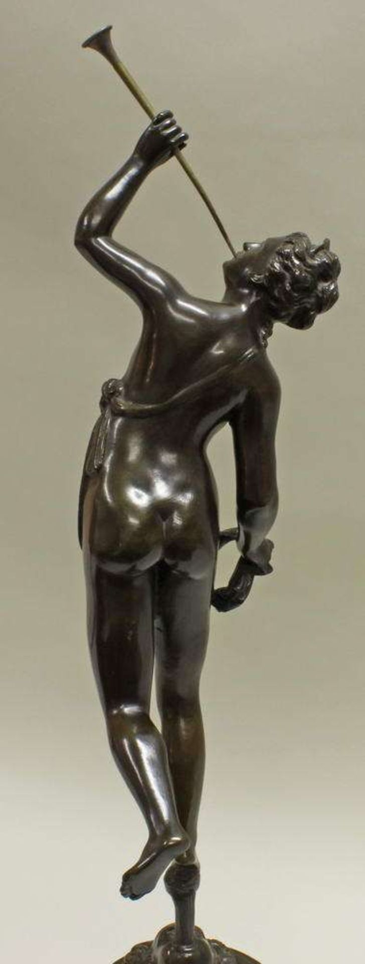 Reserve: 350 EUR        Bronze, "Fortuna", nach Giambologna, auf Sockel, 79 cm hoch, Posaune - Image 8 of 10