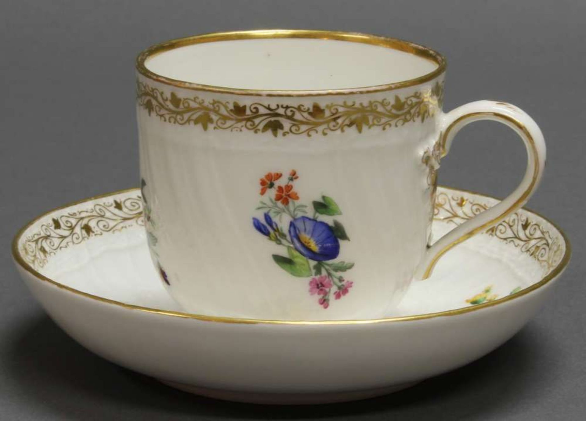 Reserve: 20 EUR        Tasse mit Untertasse, KPM Berlin, Tasse mit Marke 1849-1870, bunte - Image 2 of 6