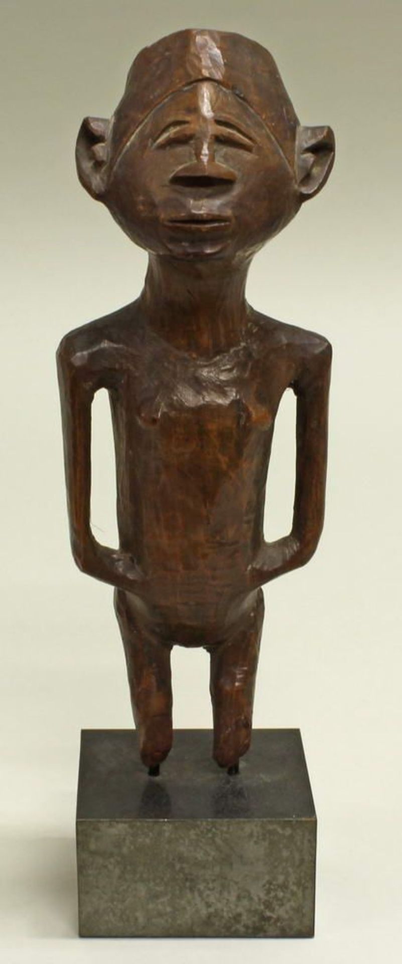 Reserve: 360 EUR        Bakongo-Figur, Afrika, Holz, authentisch, 21.5 cm hoch