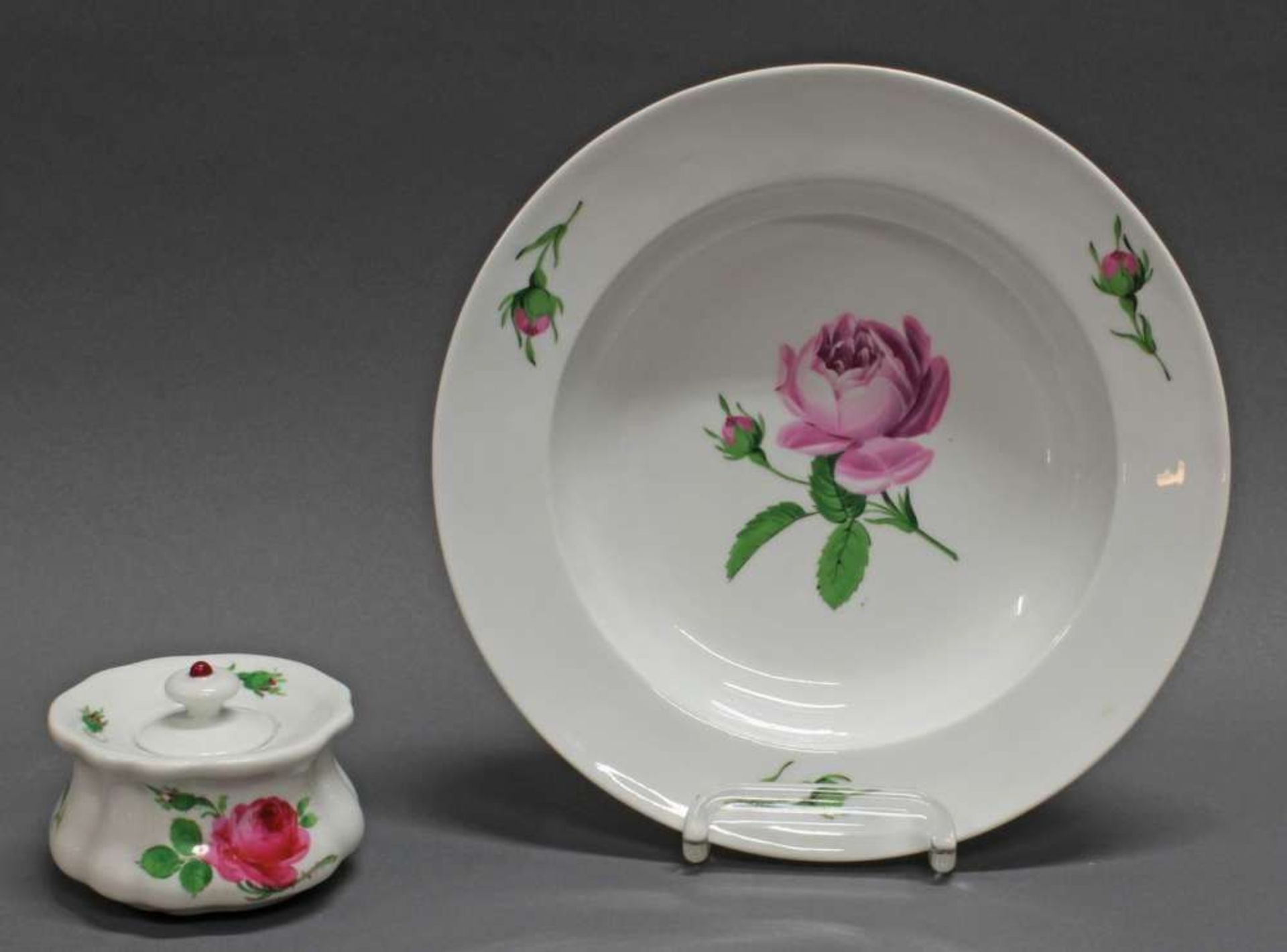 Reserve: 30 EUR        Tintenfass und Suppenteller, Meissen, Schwertermarke, 19. Jh., 1./2. Wahl, - Image 2 of 4