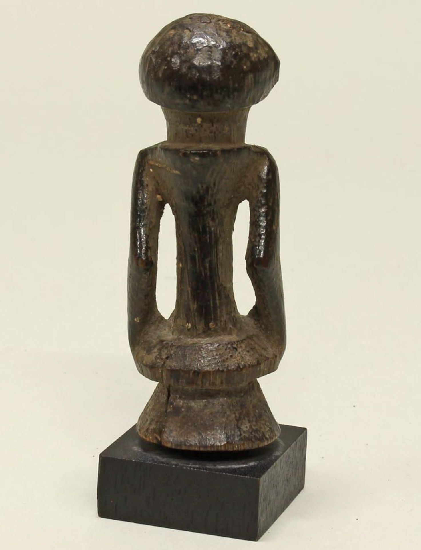 Reserve: 60 EUR        Halbfigur, Tschokwe, Kongo, Afrika, Holz, 10 cm hoch - Image 3 of 4