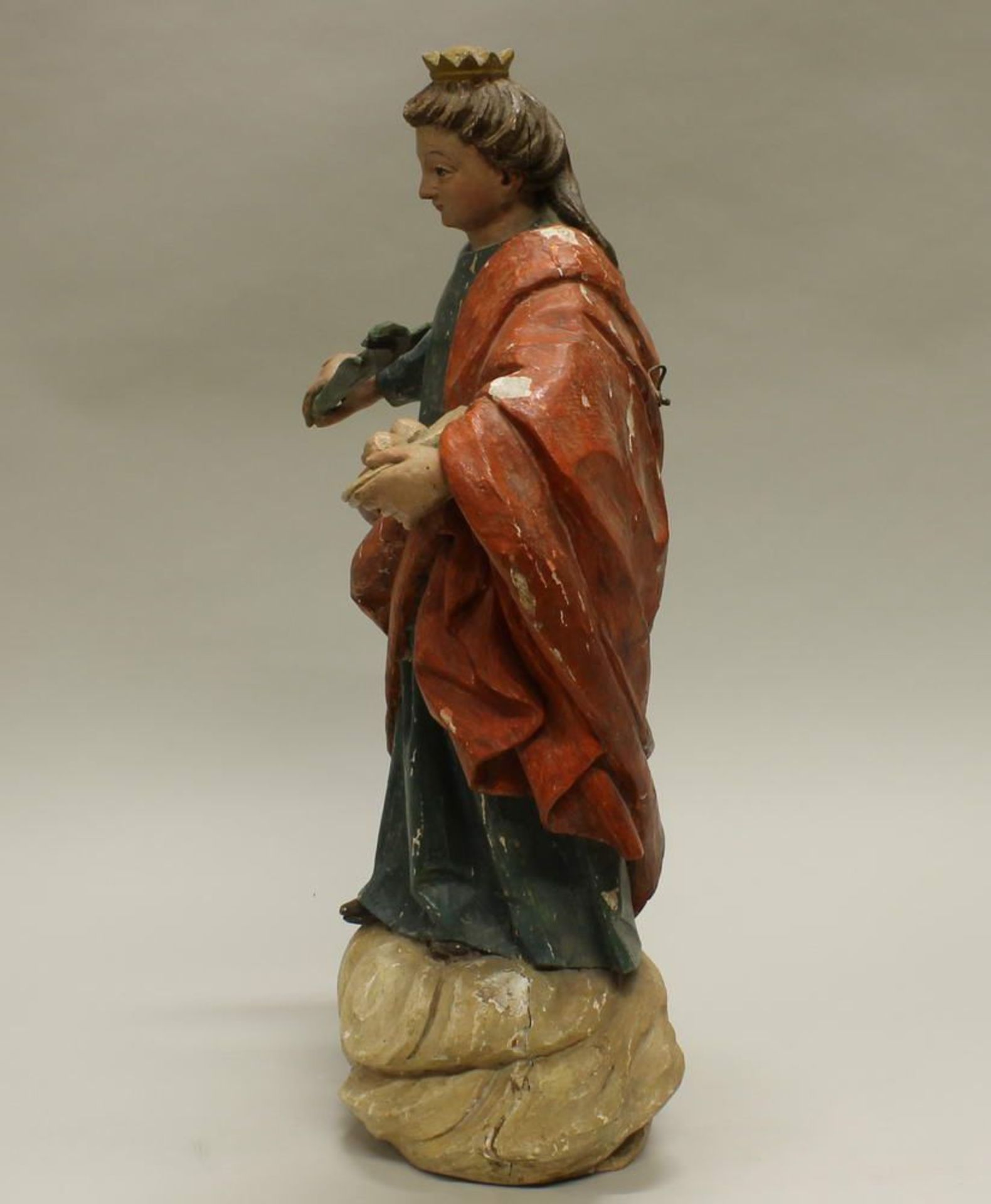 Reserve: 140 EUR        Skulptur, Obstholz geschnitzt, "Hl. Lucia", Böhmen (?), Mitte 18. Jh., - Image 7 of 10