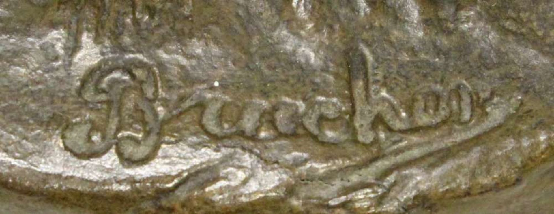 Reserve: 90 EUR        Metallguss, bronziert, "Junge mit Hahn", undeutlich auf dem Sockel bezeichnet - Image 8 of 8