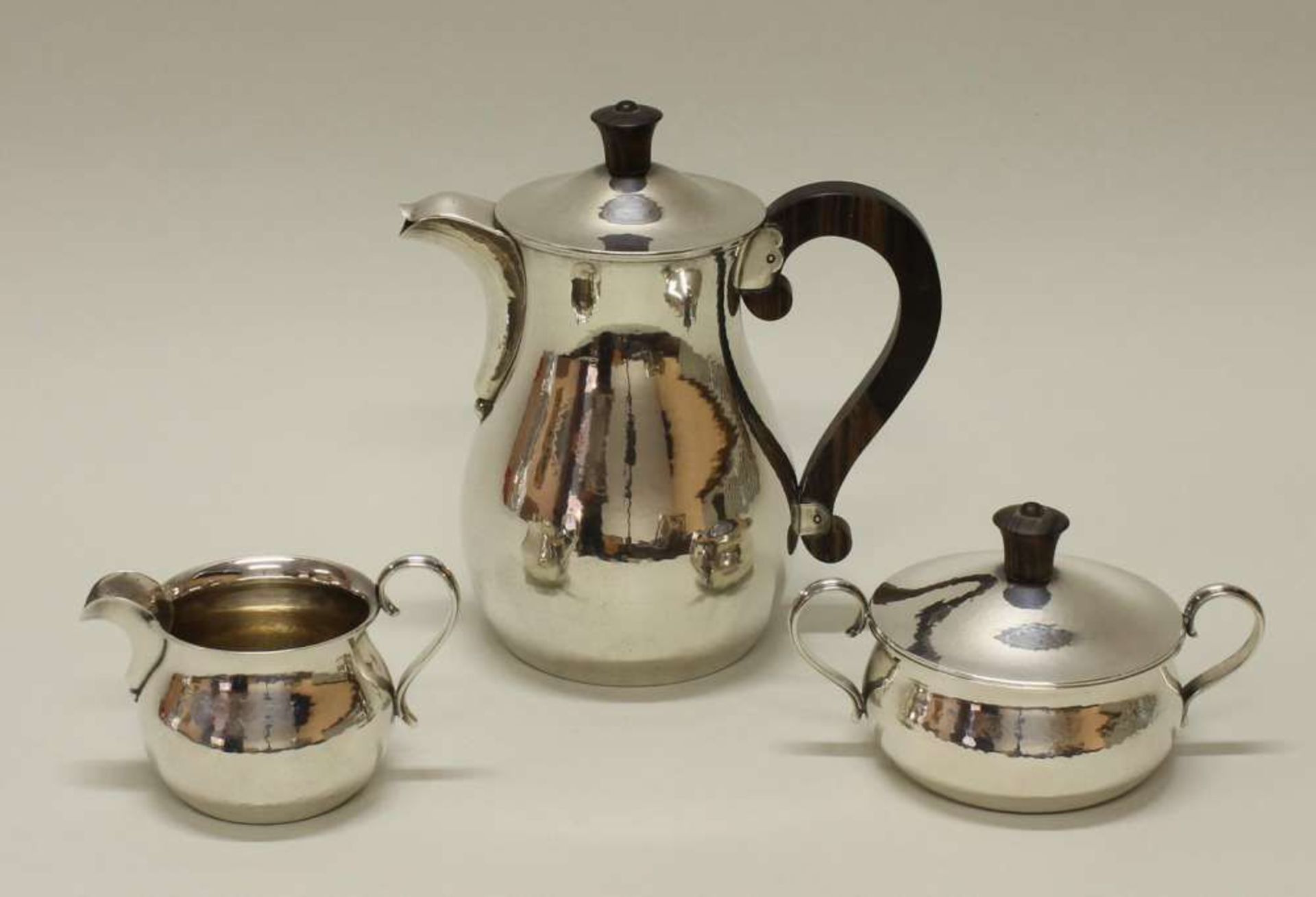 Reserve: 700 EUR        Kaffeekanne, Sahnegießer, Zuckerdose, Silber 835, Bruckmann, Art Deco, - Image 2 of 2