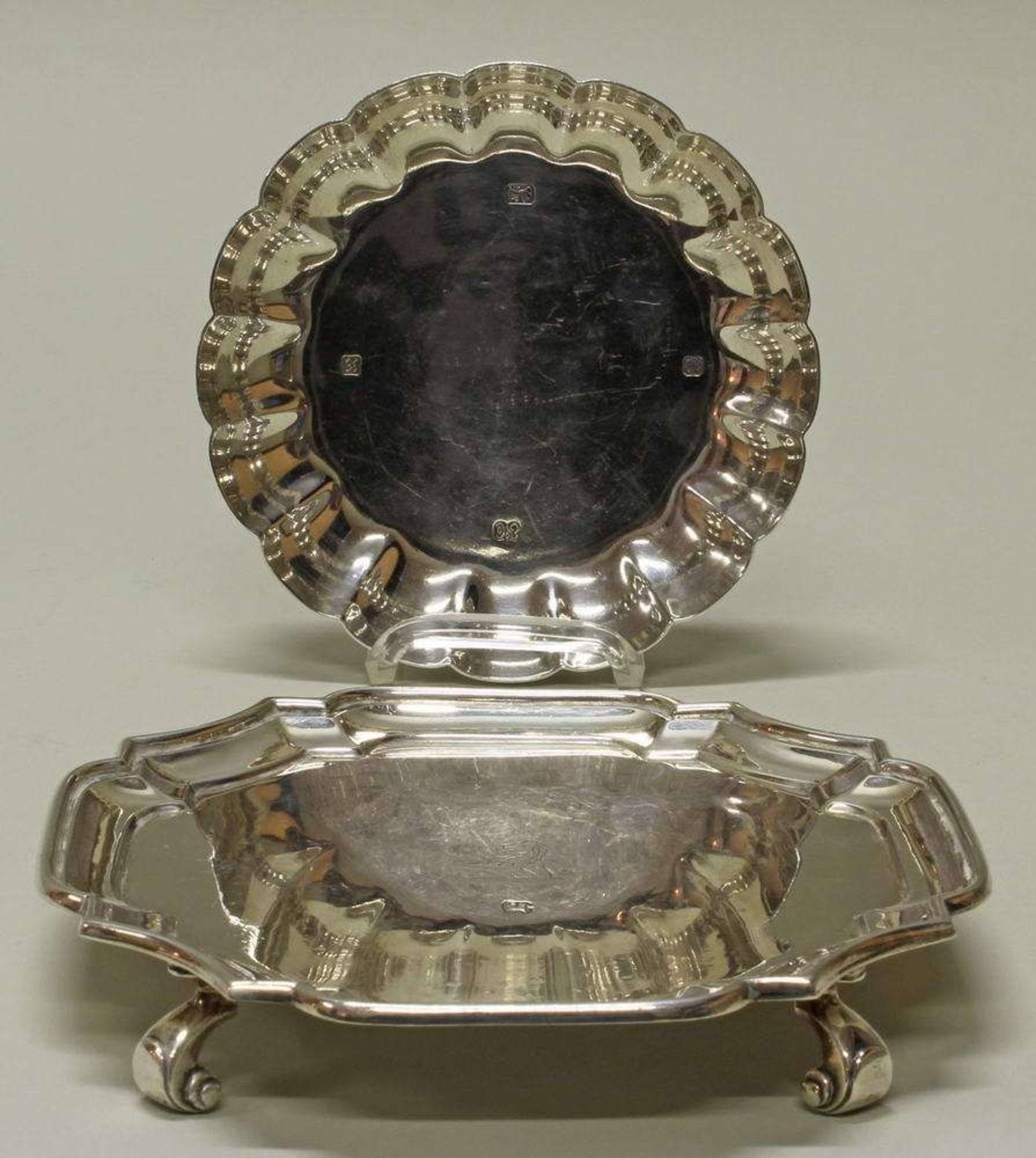 Reserve: 150 EUR        Tablett, Silber 925, London, 1933, Goldsmiths & Silversmiths Co., auf