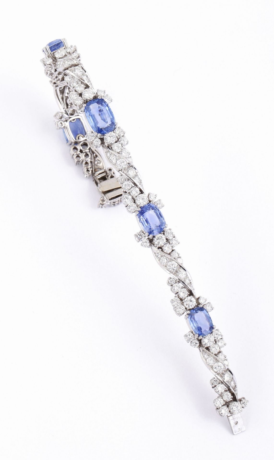 Gr. Saphir-Brillant-Armband 750/-WG, 70er Jahre Hochwertige Juwelierarbeit, floral gestaltet u.