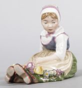 Trachtenfigur "Mädchen von Seeland" Porzellan, Kgl. Kopenhagen, 20.Jh. Aus der Serie "Dänische