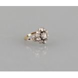 Ring Yellow and white gold or platinum, completely diamonded with 19 diamond roses, size 56,