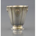 Beaker Engraved and gilded 13 lot silver, Regence decoration with roman portraits, fully