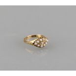 Ring 18ct. yellow gold with pearls and diamond roses, fully hallmarked, size 56, weight 3.6 gr.,