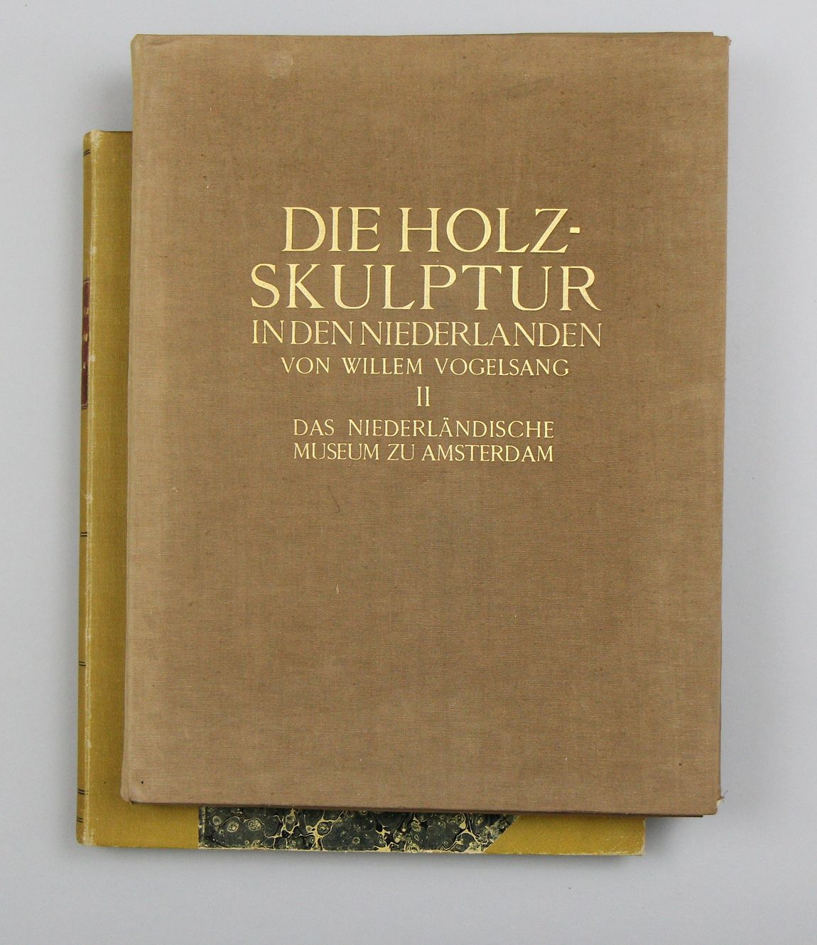 Willem Vogelsang "Die Holzskulptur in den Niederlanden" Zwei Teile in einem Band und einer Mappe,