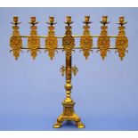 Shabbat Leuchter,Osteuropa um 1910, Bronze, Höhe 70 cm, 480/141/36Mindestpreis: 650 EUR