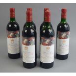 6 Flaschen Château Mouton Rothschild 1985Pauillac, Grand Cru Classé, 75 cl, Füllstand: Von Mid