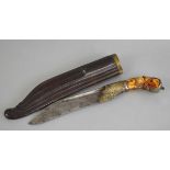 Phia Kaetta MesserSri Lanka, um 1800, wuchtige beidseitig gekehlte Klinge, tiefer Silber- und