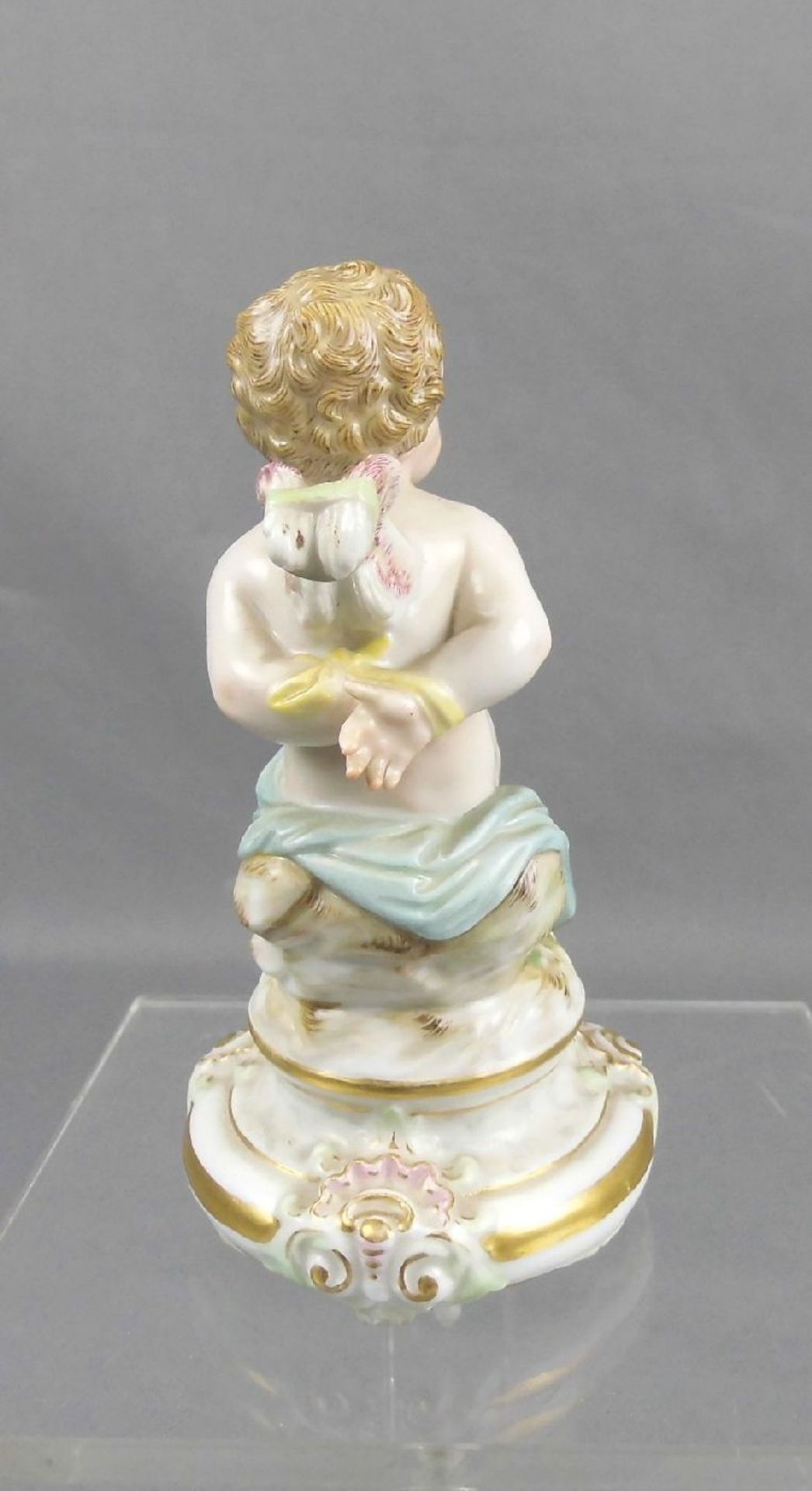 FIGUR: "GEFESSELTER AMOR", Porzellan, Manufaktur Meissen, unterglasurblaue Knaufschwertermarke, - Image 3 of 5