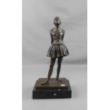 DEGAS, EDGAR (1834-1917), Skulptur: "La Petite Danseuse de quatorze ans" (Originaltitel; "Kleine