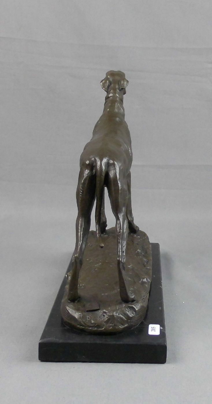 FREMIET, EMMANUEL (1824-1910), Skulptur: "Windhund", Bronze auf Marmorpostament, hellbraune - Image 5 of 5