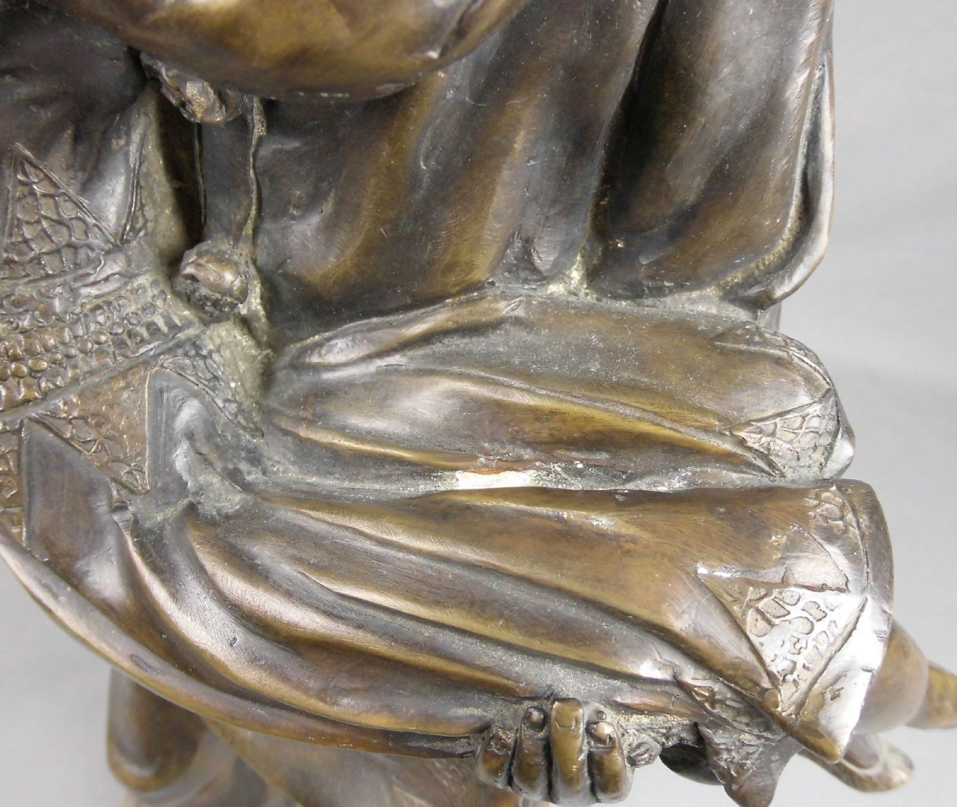 ANONYMUS (Bildhauer des 20. Jh.), Skulptur: "Harlekin und Kolumbine", Bronze, hellbraun patiniert. - Image 3 of 7