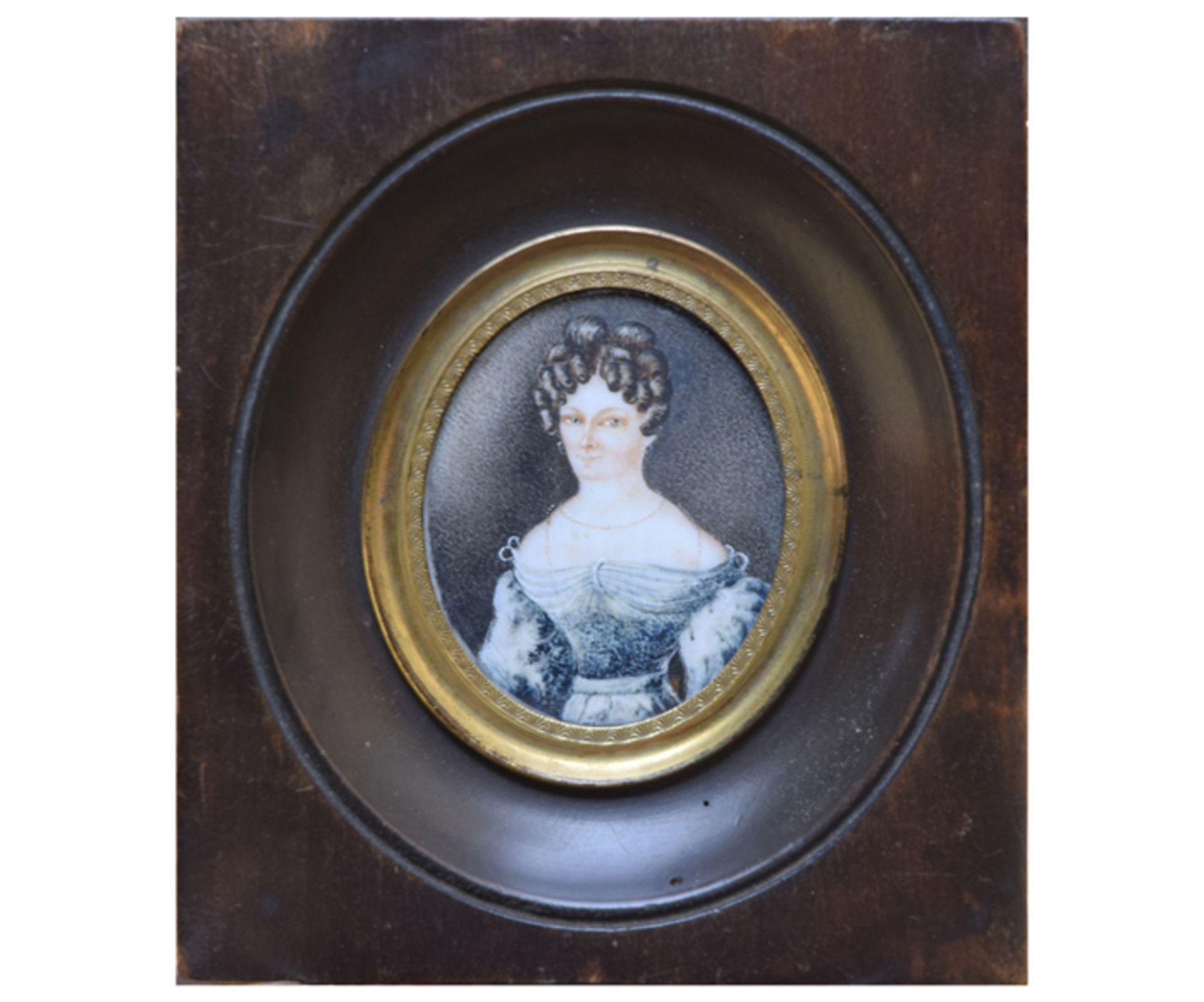 Damen-Portrait-Miniatur; 19. Jhd.; Gouache auf Bein; brauner Holzrahmen mit vergoldeter, fein