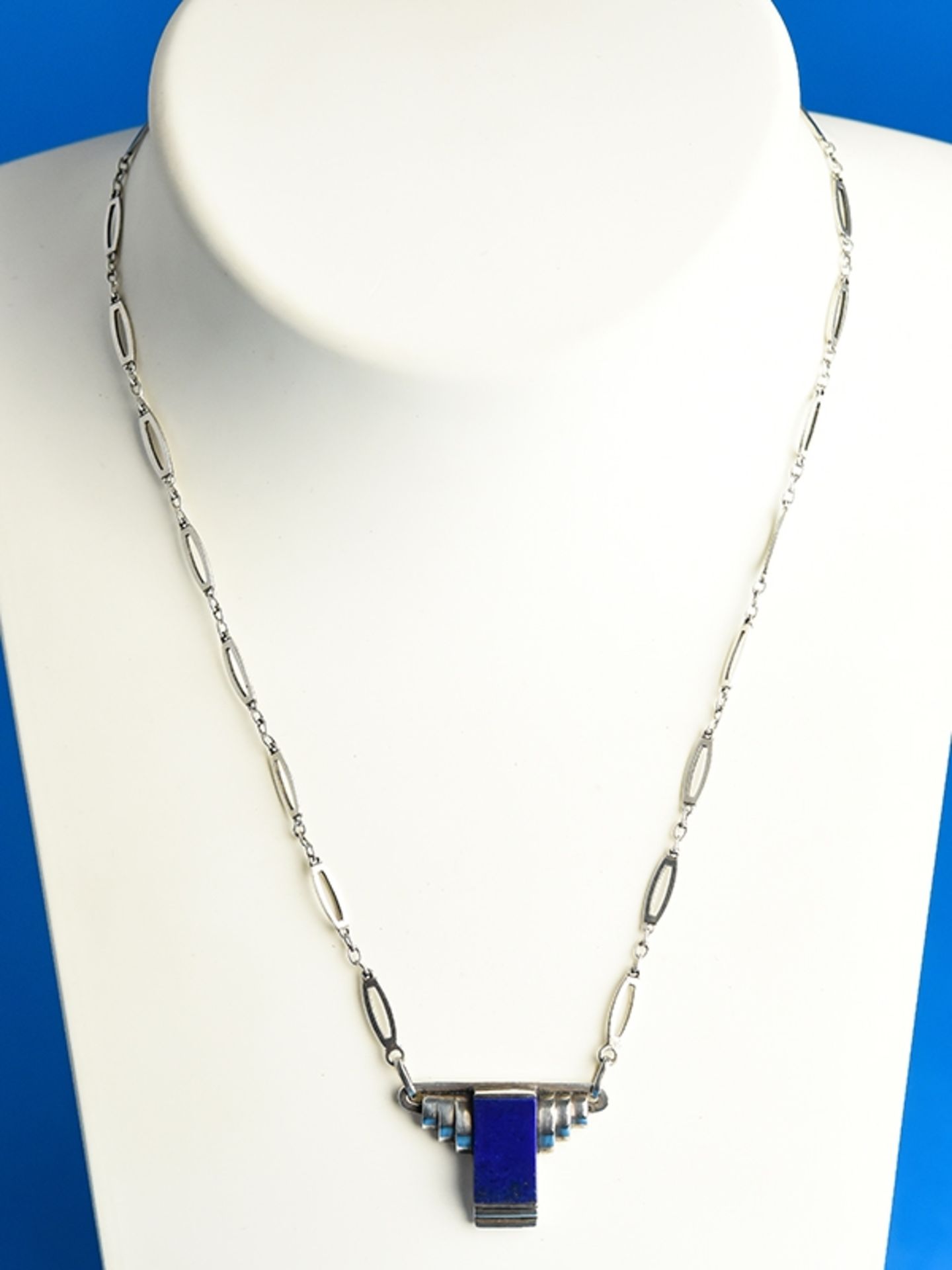 Collier mit Lapislazuli, Theodor Fahrner, 20. Jh.    935/-Silber. Gesamtgewicht ca. 10,8 g.