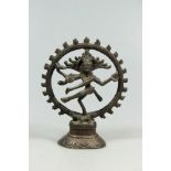 Nataraja, Bronze, Tibet/China, 19. Jh. Darstellung des tanzenden Shiva auf einem Lotussockel