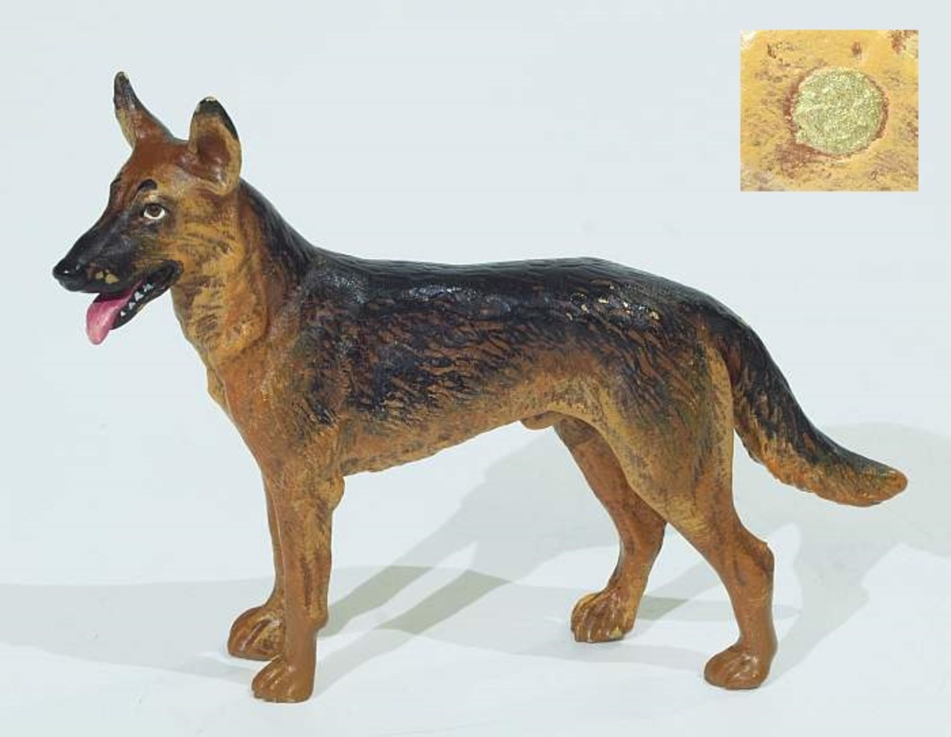 Wiener Bronze "Schäferhund". 
Wiener Bronze "Schäferhund".   Stehender junger Schäferhund, farbig