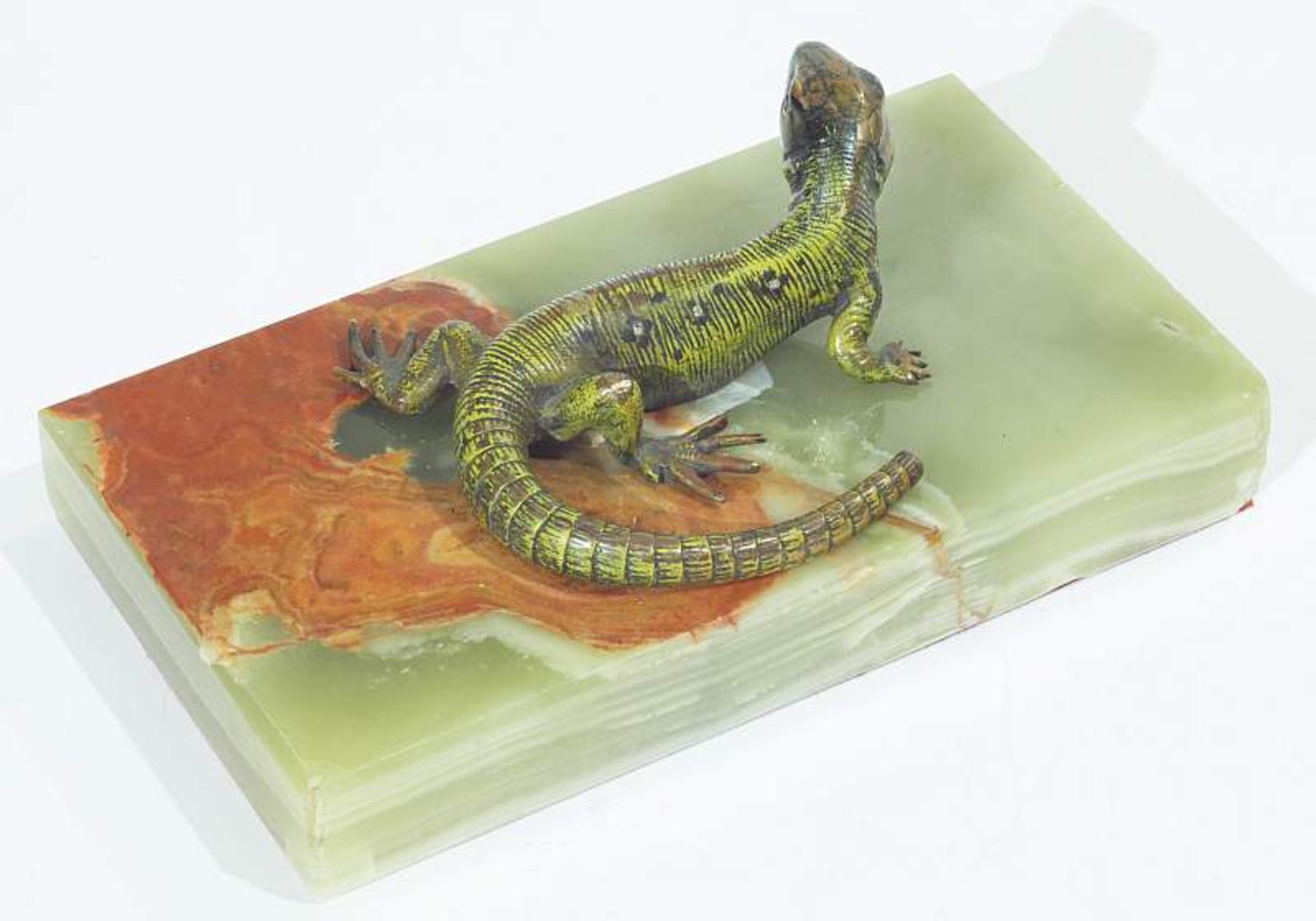 Wiener Bronze
Wiener Bronze. Smargad-Eidechse. Kleines Reptil lebensnah dargestellt. Farbig - Bild 3 aus 3