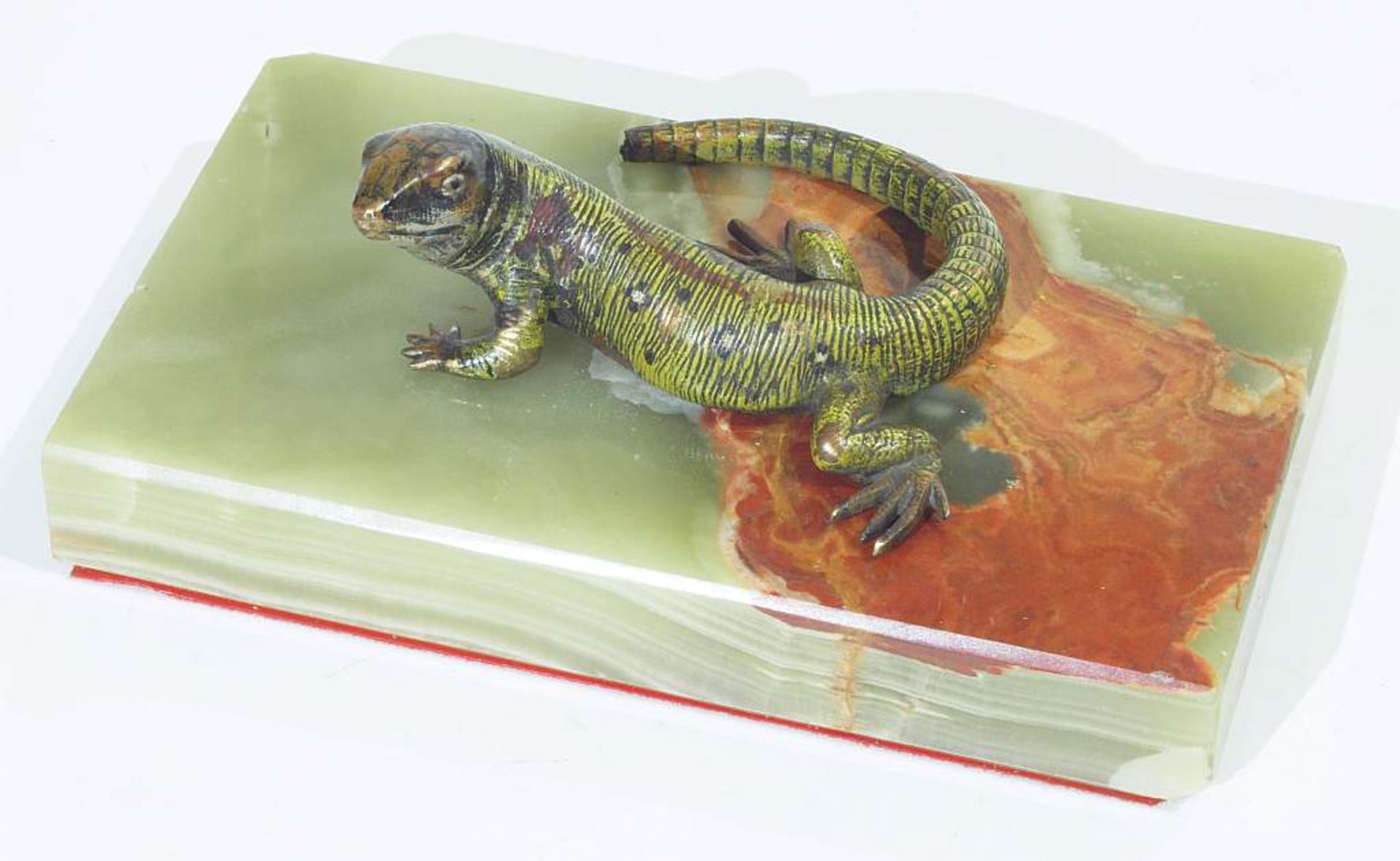 Wiener Bronze
Wiener Bronze. Smargad-Eidechse. Kleines Reptil lebensnah dargestellt. Farbig - Bild 2 aus 3