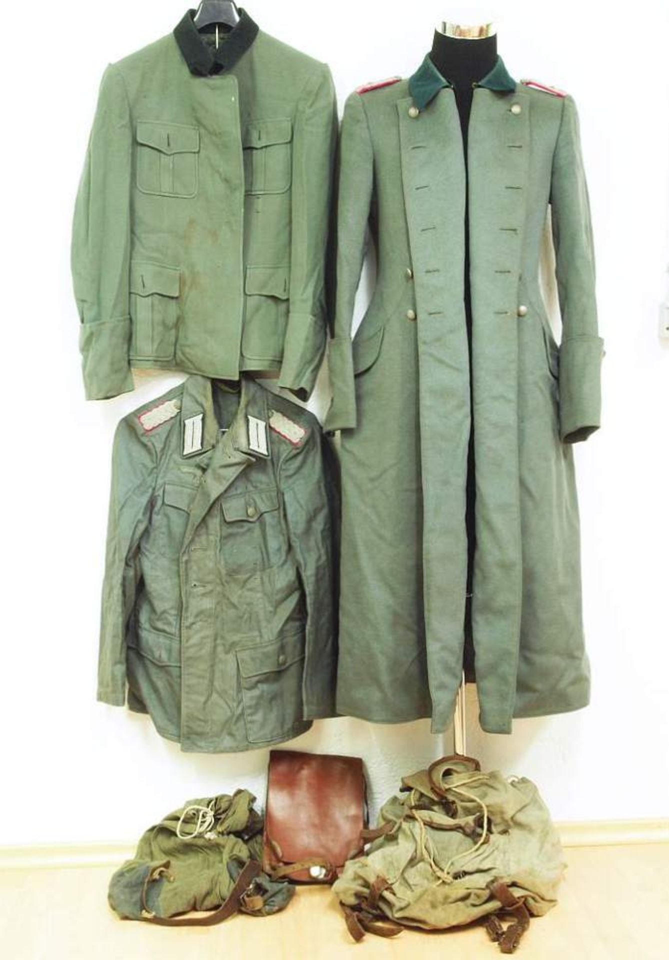 Uniformnachlass des Oberstleutnants Rolf Ewald im Infanterieregiment 19.
Uniformnachlass des