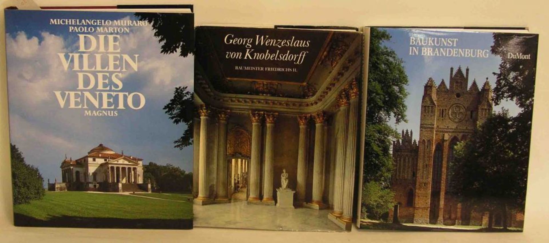 Kunst- und Architekturgeschichte, drei Bücher. Dabei Muraro, Michelangelo: "Die Villen des
