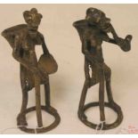 Afrika. Zwei Bronzefiguren, Dogon, Mali, Höhe: 14cm.  Mindestpreis: 20 EUR