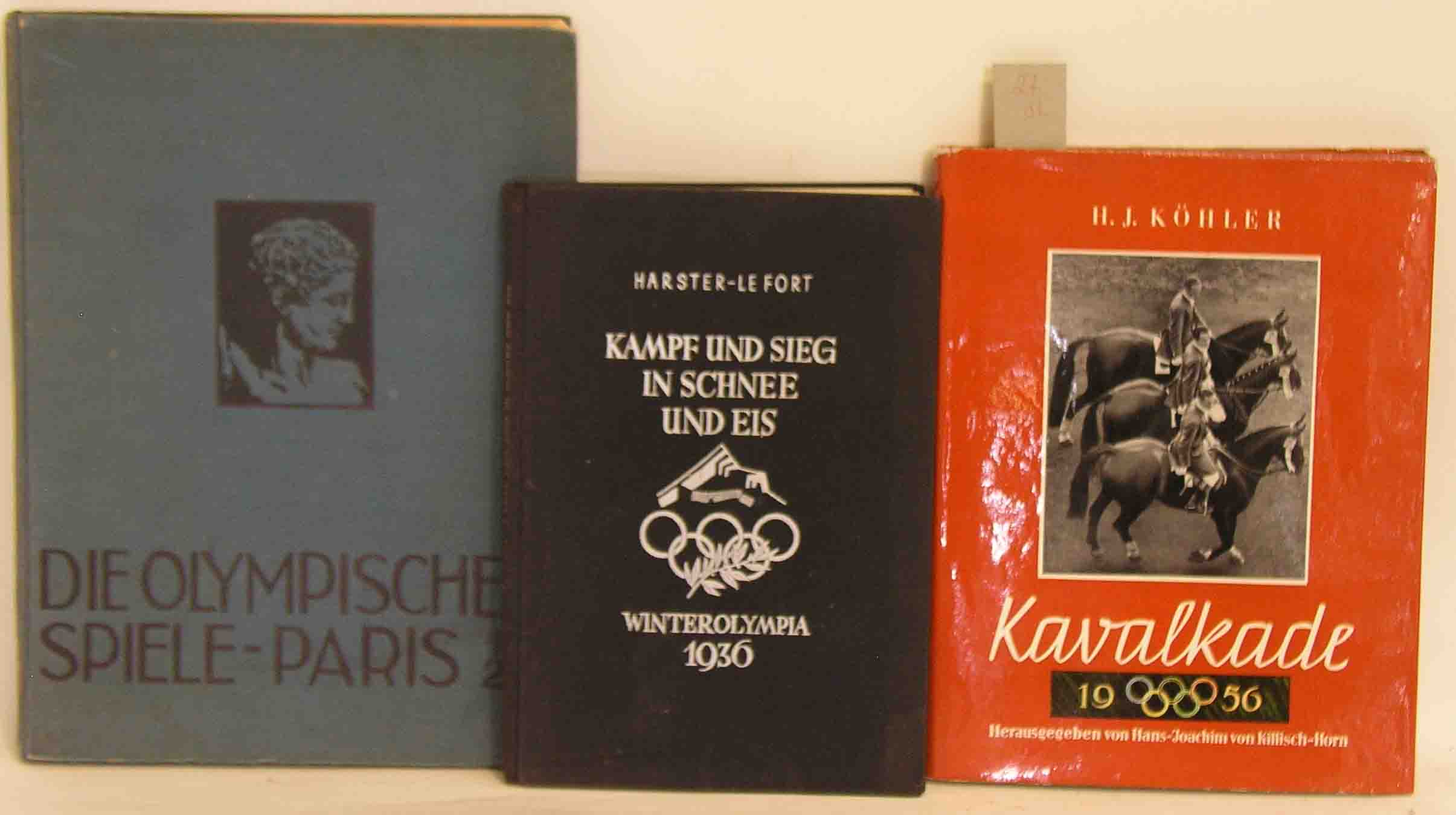Sport. Posten von drei Büchern. Dabei Köhler, Hans Joachim: "Kavalkade. OlympischeReiterspiele