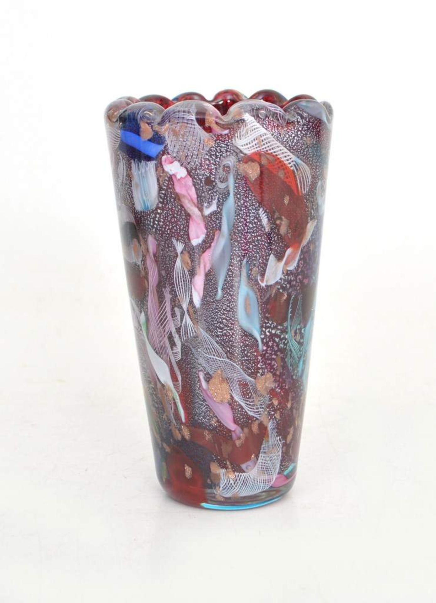 Vasefarbl. Glas, mit bunter Farbeinschmelzung, leicht gewellter Rand, H 15 cm, FM