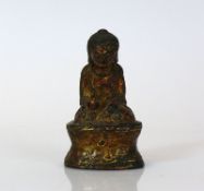 Reserve: 90 EUR        Buddha auf Lotussockel sitzend; Bronze mit alter Vergoldung; H: 9 cm