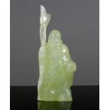 Reserve: 70 EUR        Glücksgott mit Wanderstab (China) hellgrüner, leicht transparenter Stein;