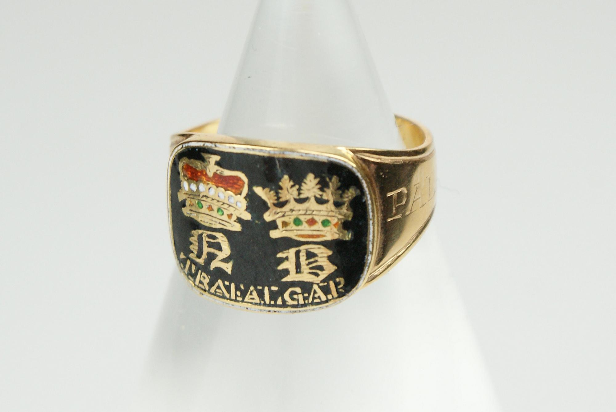 As was customary Rings were produced for Vice -Admirals Family and friends to wear The bezel of - Image 8 of 11