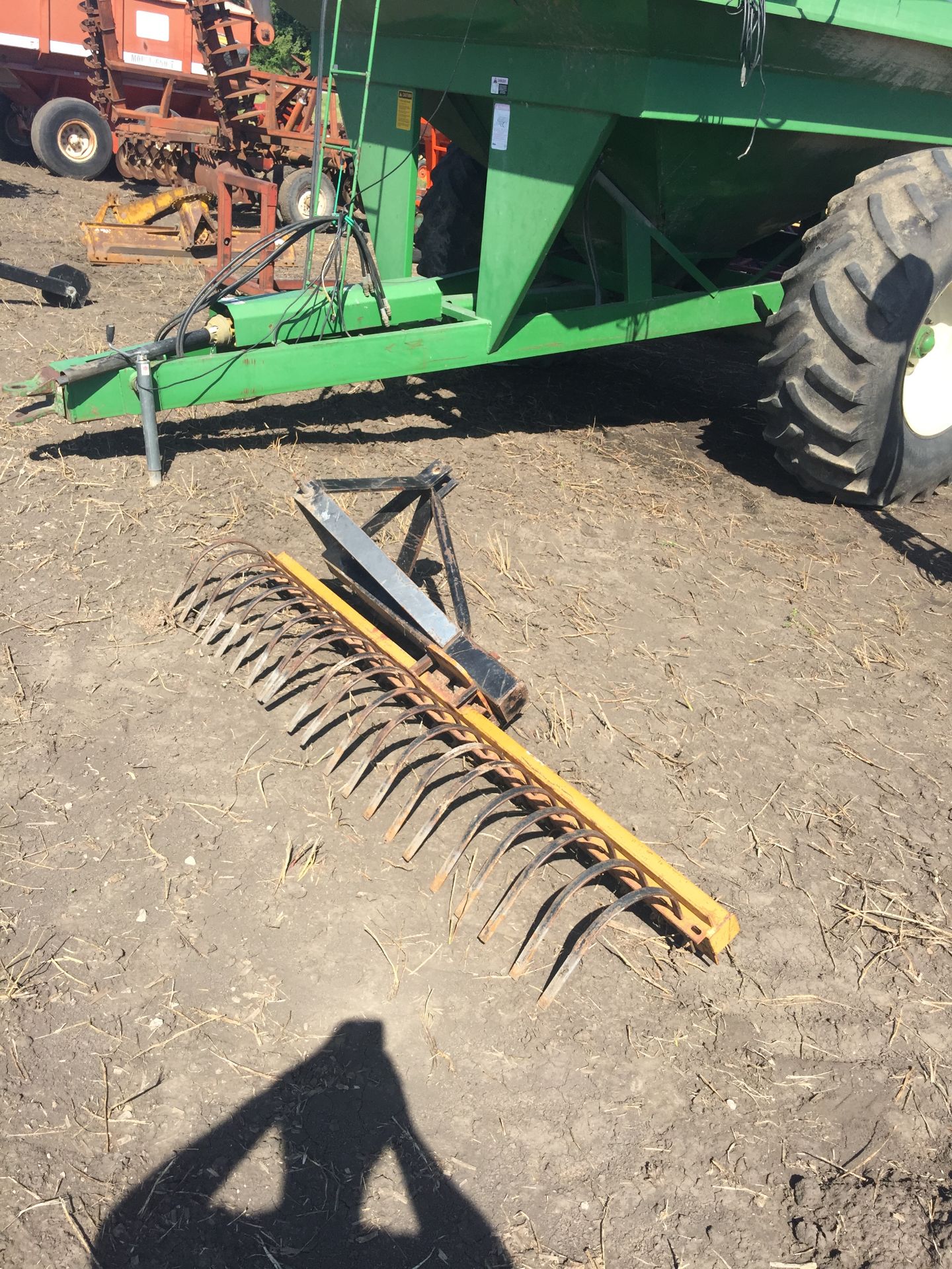 Lot 97 M&D 3 pt Root rake - Image 2 of 2