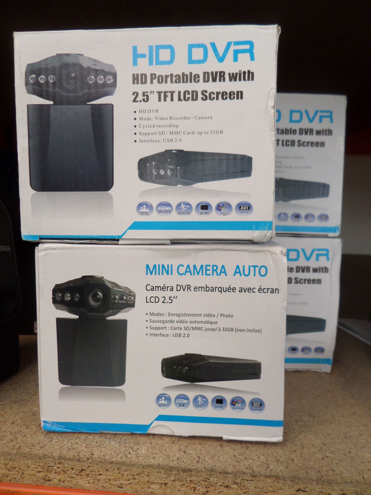 4X HD DVR HD PORTABLE DVR WITH 2.5" TFT LCD SCREEN