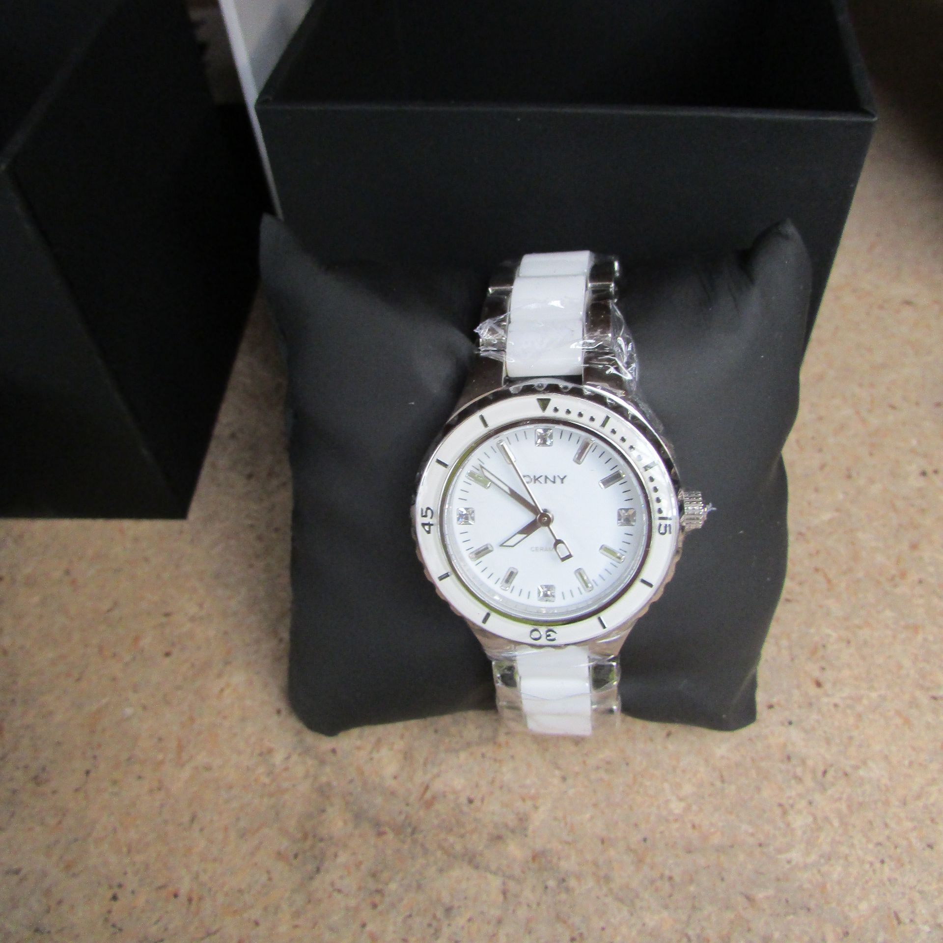 DKNY WOMENS WATCH ALL WHITE MODEL NUMBER NY-8672