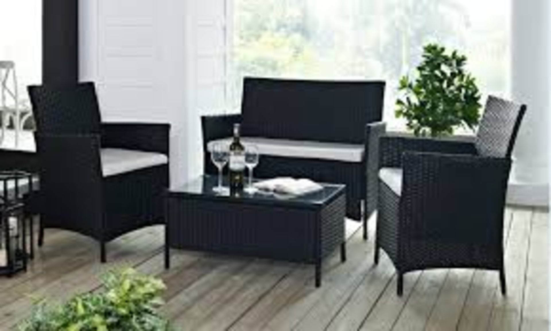 4 PIECE RATTAN SET IN BROWN