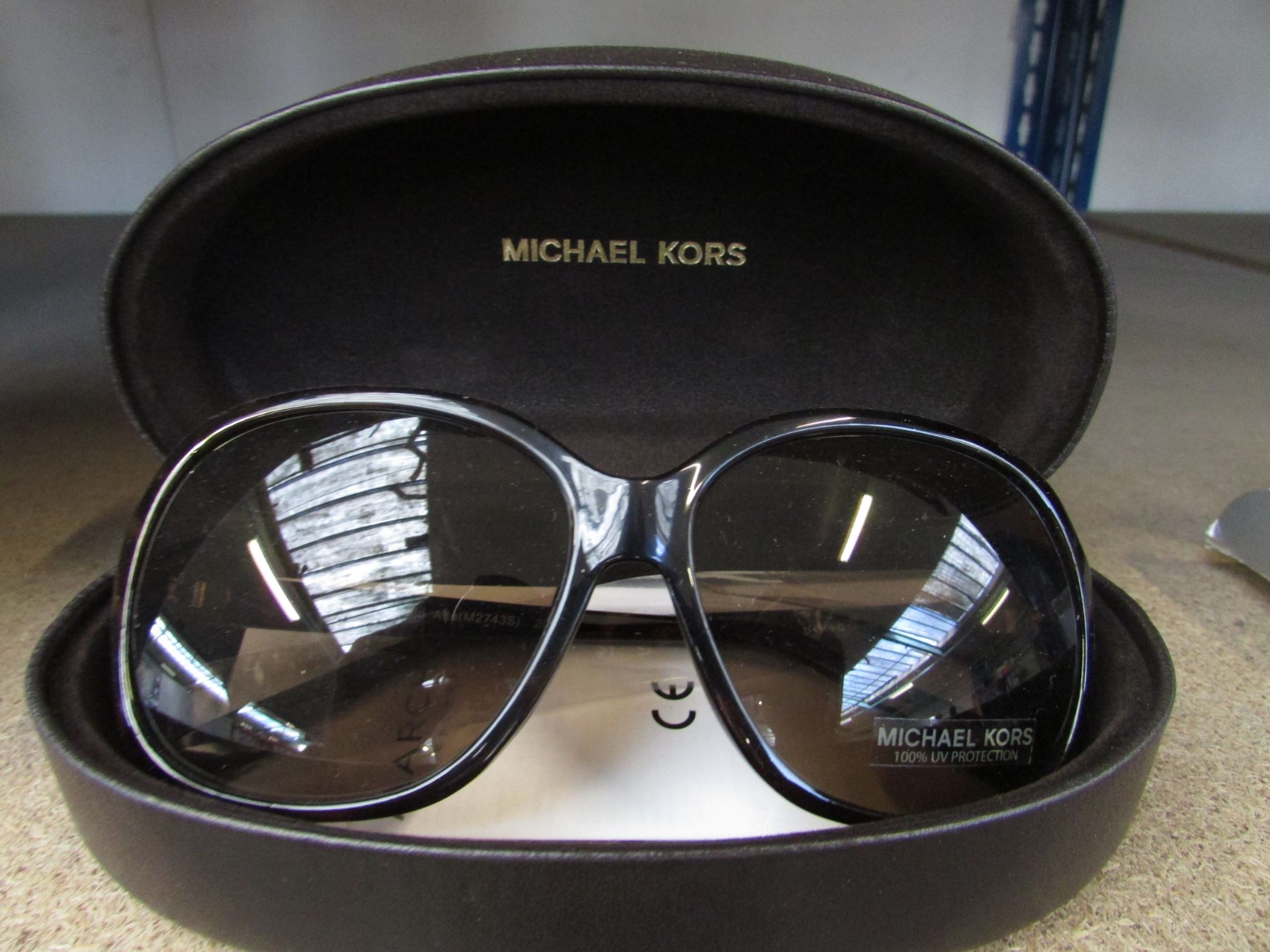 MICHAEL KORS SUNGLASSES WITH TRAVEL CASE