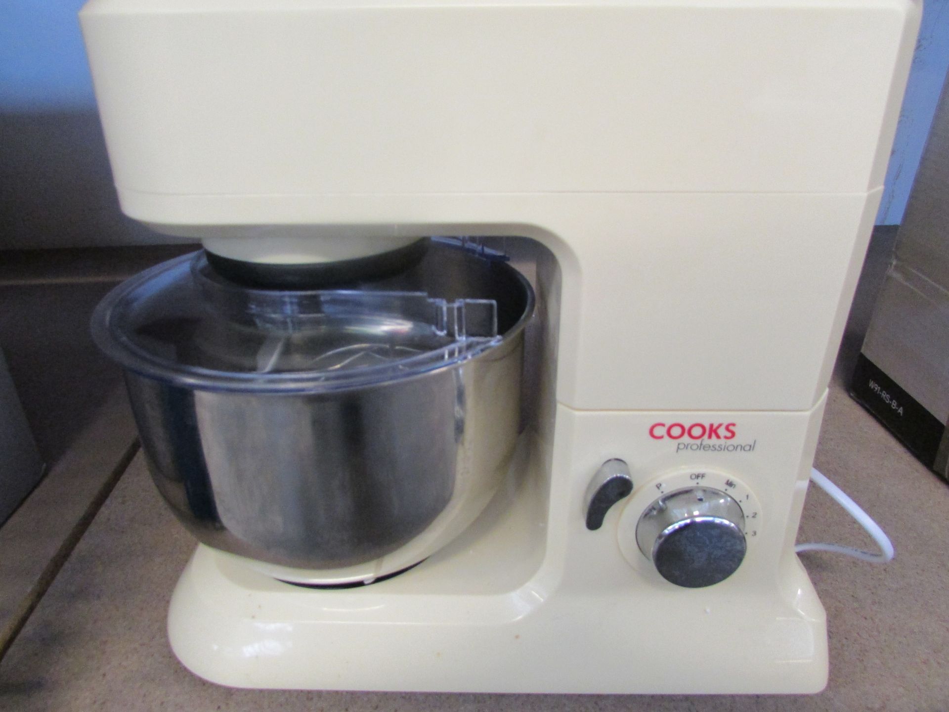 COOKS PROFESSIONAL SRTAND MIXER