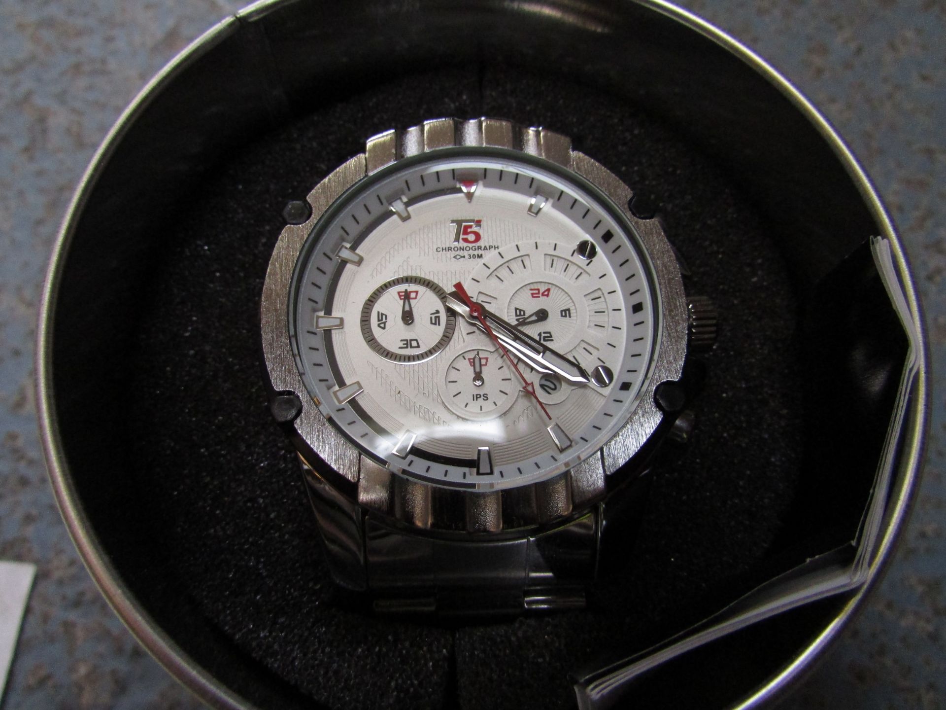 T5 Dexter D4 watch has a silver chronograph dial with silver hands and white markers. Date Function. - Image 2 of 2