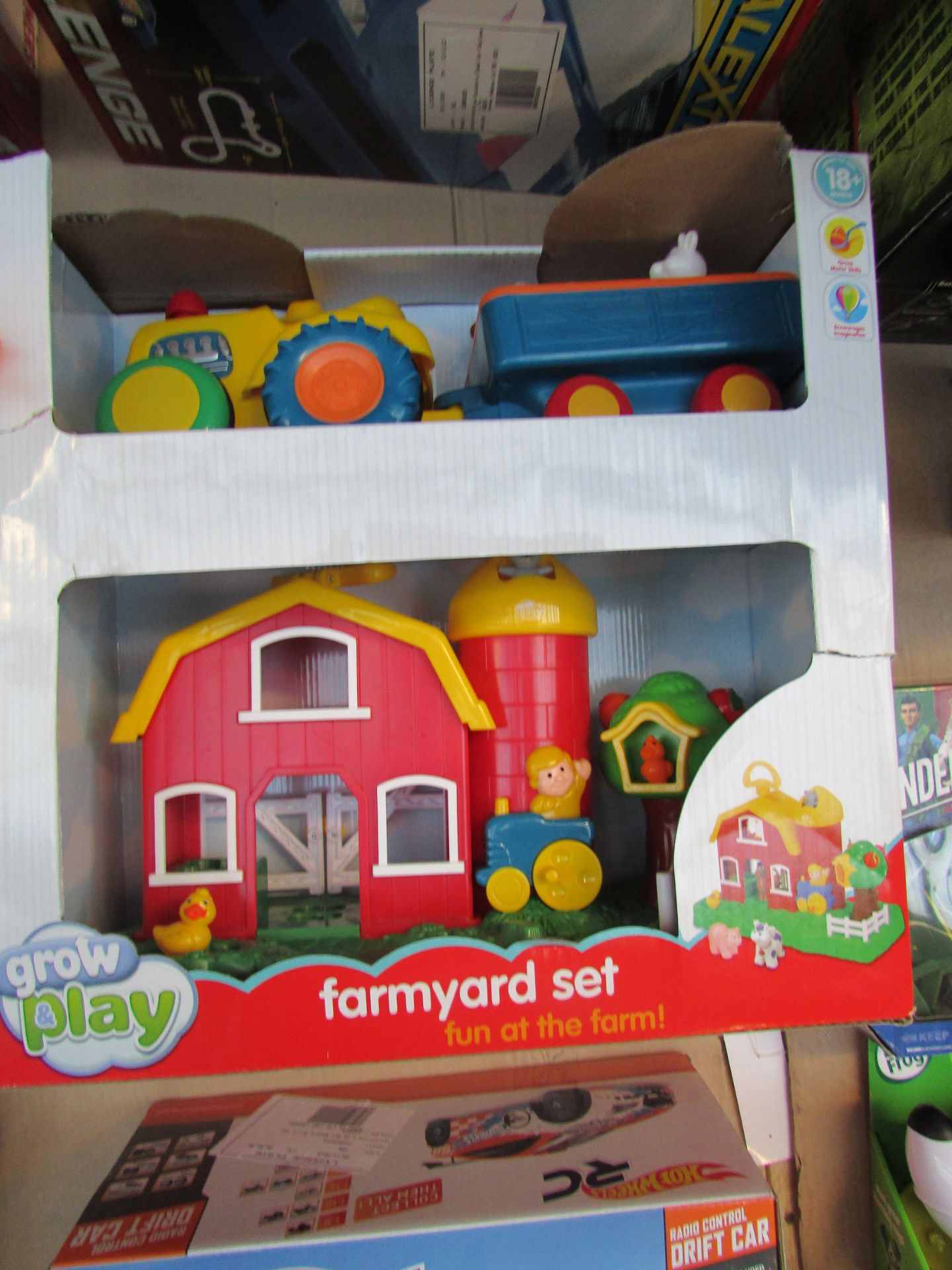 GROW PLAY FARMYARD SET