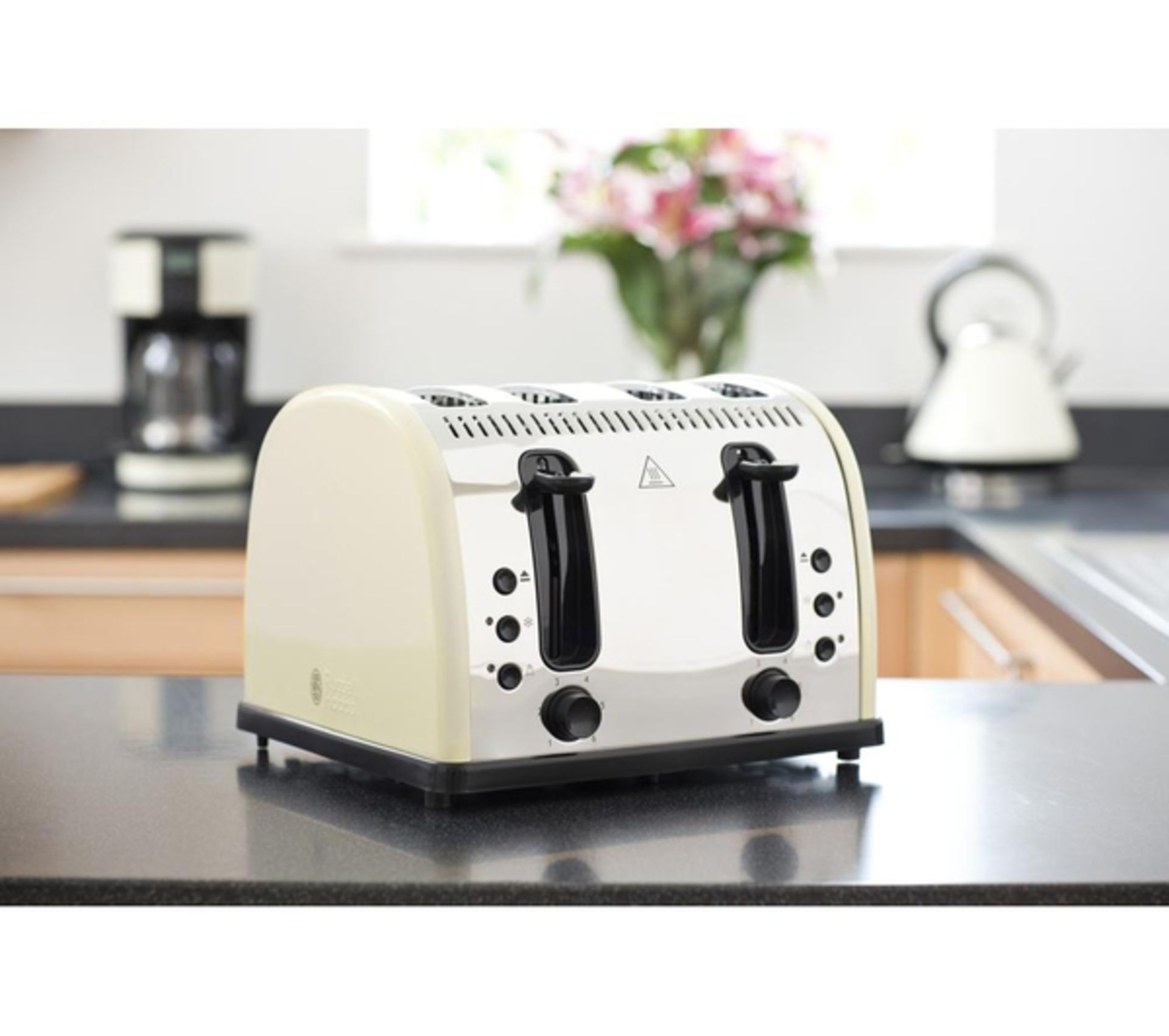 1 x Russell Hobbs Toasters (Sku: 21302)