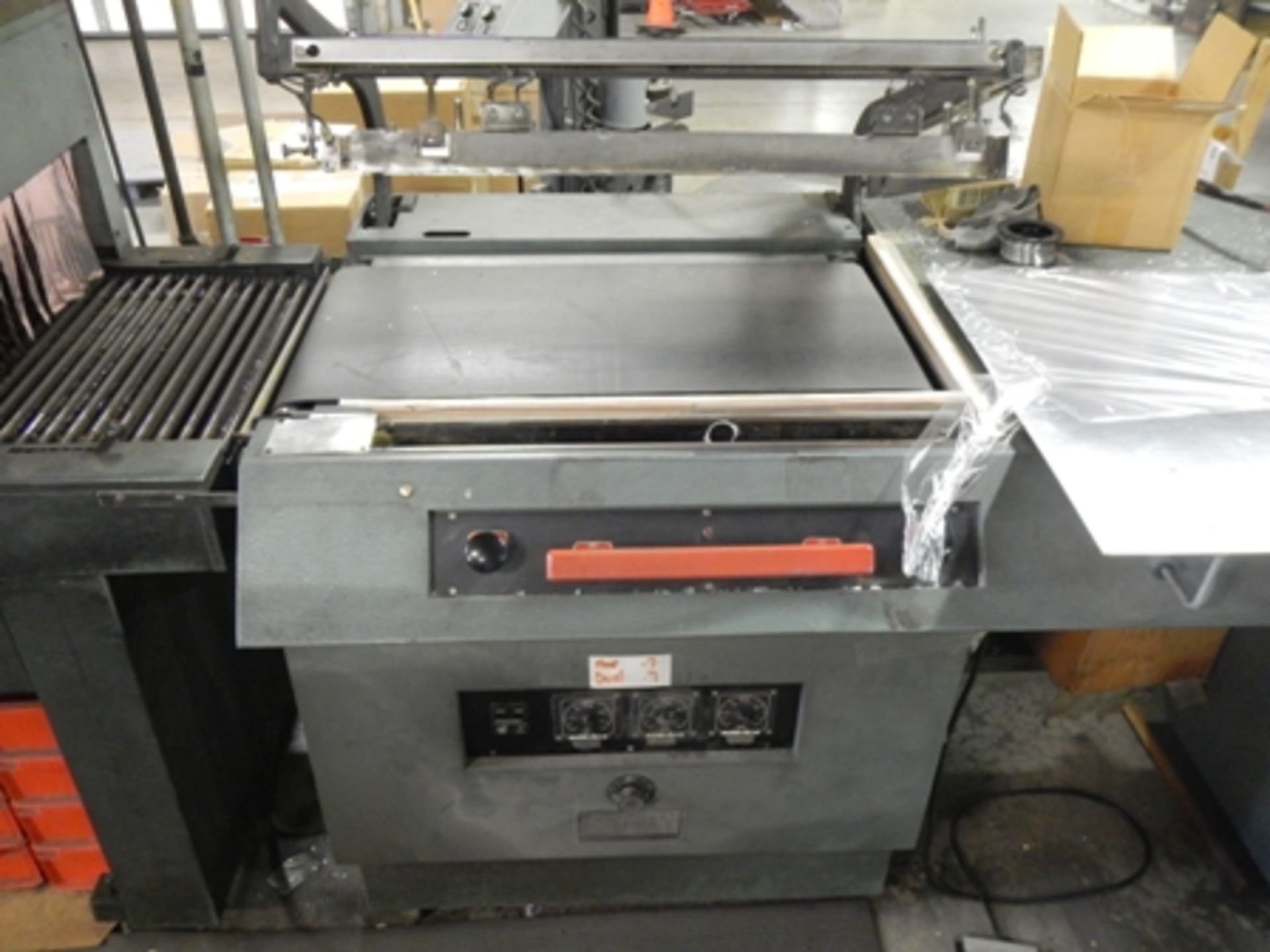 Weldotron 5302A shrink wrap table w/ 7221 heat tunnel & roller conveyor - Image 4 of 5