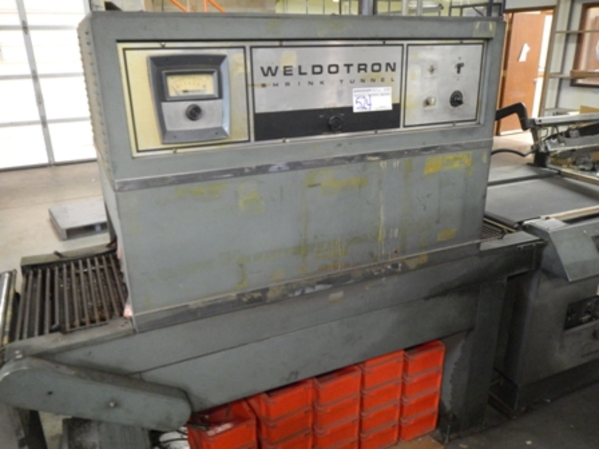 Weldotron 5302A shrink wrap table w/ 7221 heat tunnel & roller conveyor - Image 3 of 5